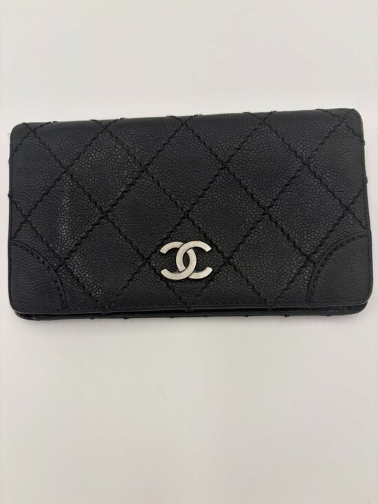 Chanel Other - Authentic Chanel Leather Caviar Vintage Wallet Silver Hardware CC Preowned
